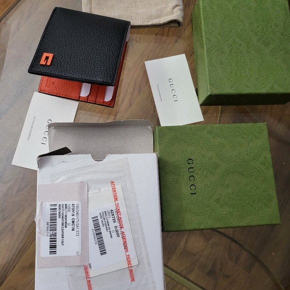 Authentic Gucci G Logo Wallet - Picture 6 of 8
